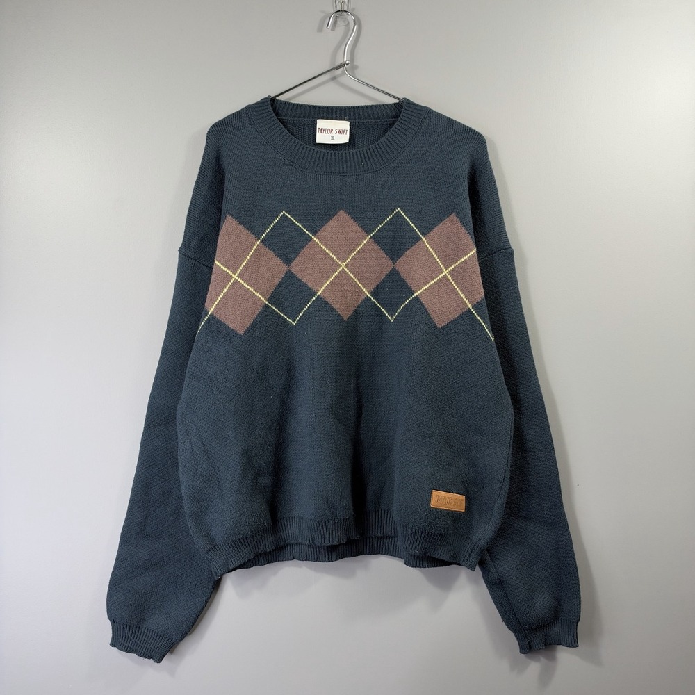 Taylor Swift Sweater Womens XL Blue Argyle Knit Crewneck Pullover Relaxed Fit